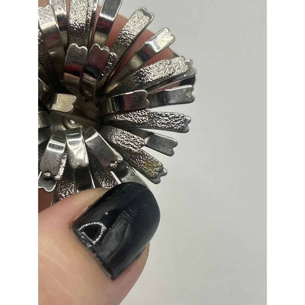 Vintage Silver Tone Flower Brooch Layered Textured Petal Costume Jewelry‎